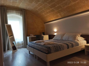 In & Out Matera